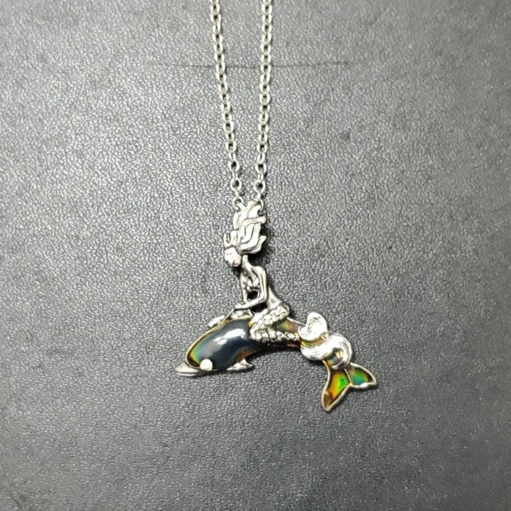 **Last Chance!! Final Sale** Silver tone mood mermaid pendant necklace 18-21.5" - Picture 3 of 13